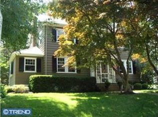 402 Runnymede Ave, Jenkintown, PA 19046