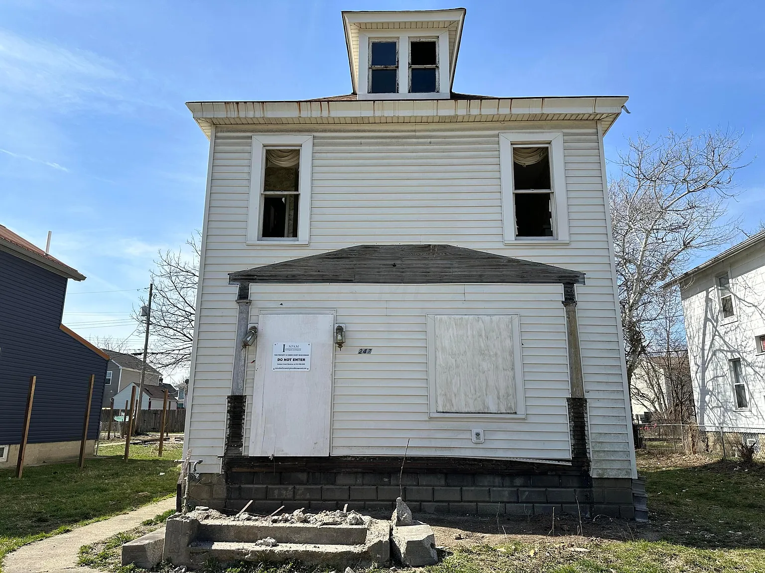 247 S Ogden Ave photo 1