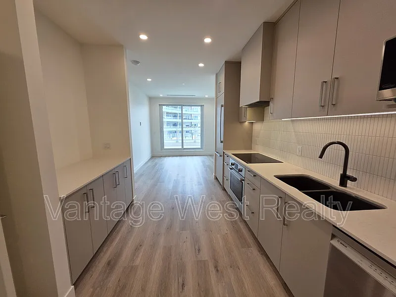 1 bed, 1.0 bath, $1,995 — Photo 3