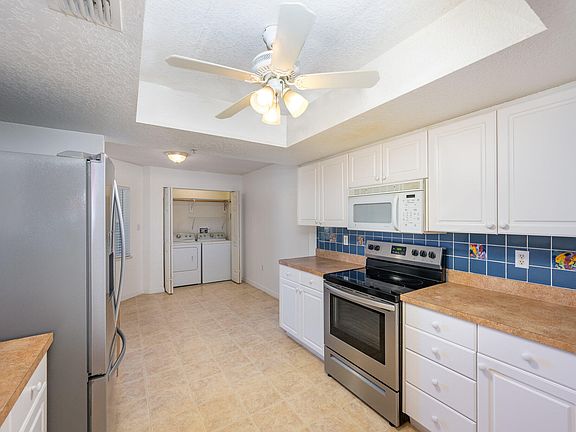 5th image of 601 Shorewood Dr Unit 304
