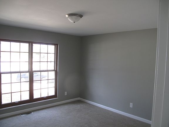 4th image of 5360 Chatfield Dr