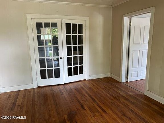 2nd image of 1504 Parkview Dr