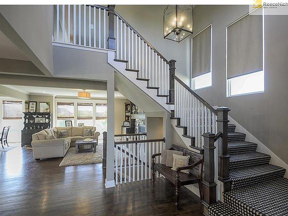 Stunning entry into the wide open living areas. One of the larger open floor plans in the neighborhood offers a style that's suited for entertaining.
