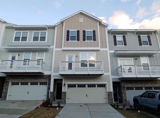 1113 Finch Ct, Apex, NC 27502