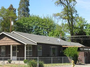 322 SE K St, Grants Pass, OR