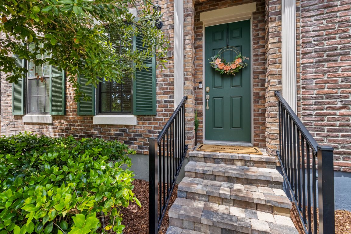 next background image