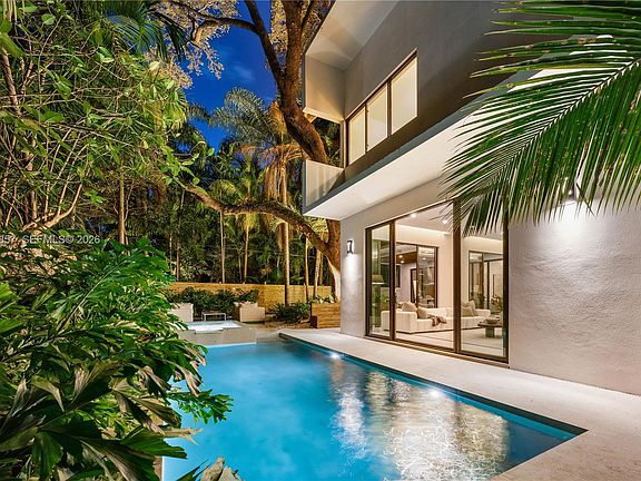 4th image of 2805 Freeman St