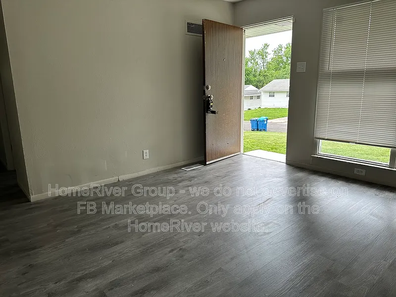3 bed, 2.0 bath, 873 sqft, $1,450 — Photo 3