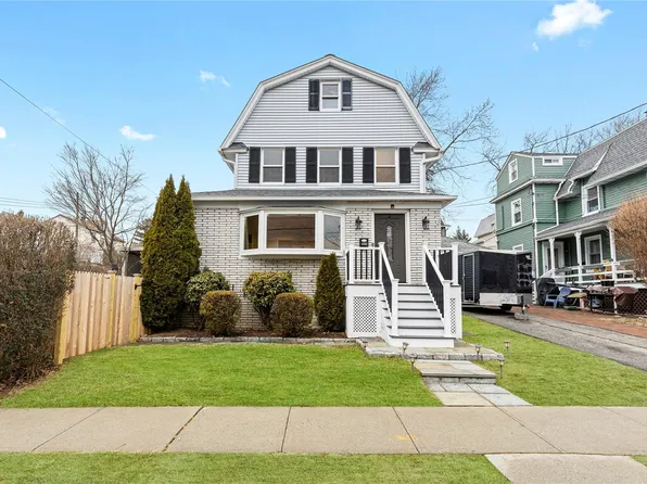 1402 Henry Avenue, Mamaroneck, NY 10543