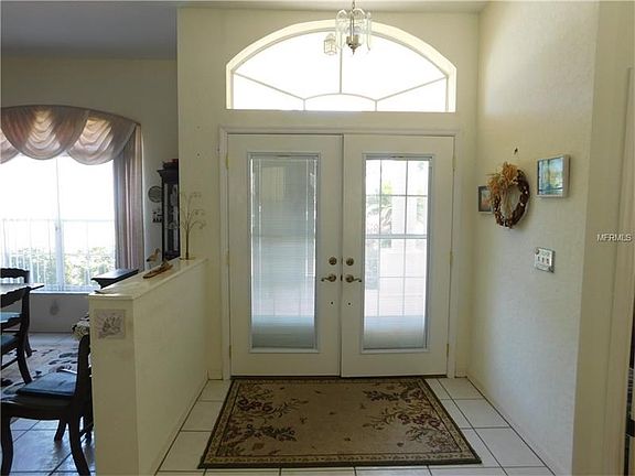 5th image of 4019 Thackery Way