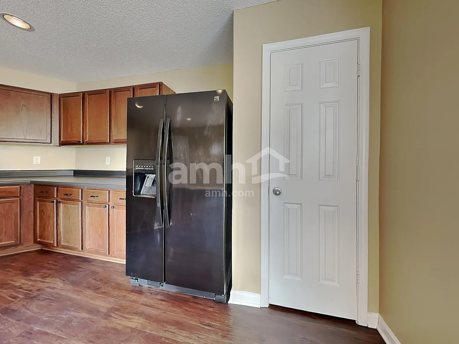 3 bed, 2.5 bath, 1828 sqft, $2,045 — Photo 4
