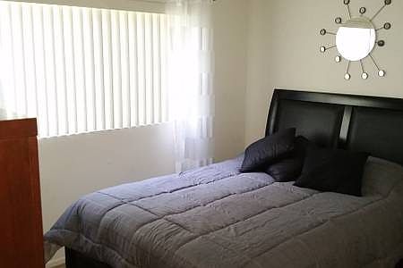 2nd image of 4459 Ventura Canyon Ave