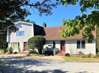 15 Rogers Ln, Remsenburg, NY 11960