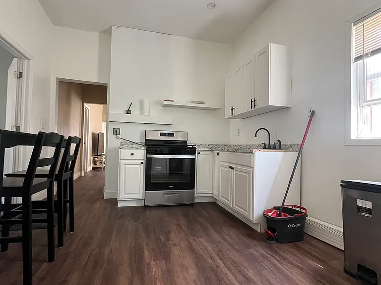125 S 9th St #2 — Photo 7