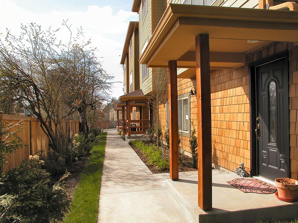 2nd image of 13310 132nd Ave NE #F