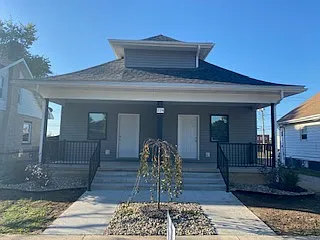 226 E Lorena Ave — Photo 1