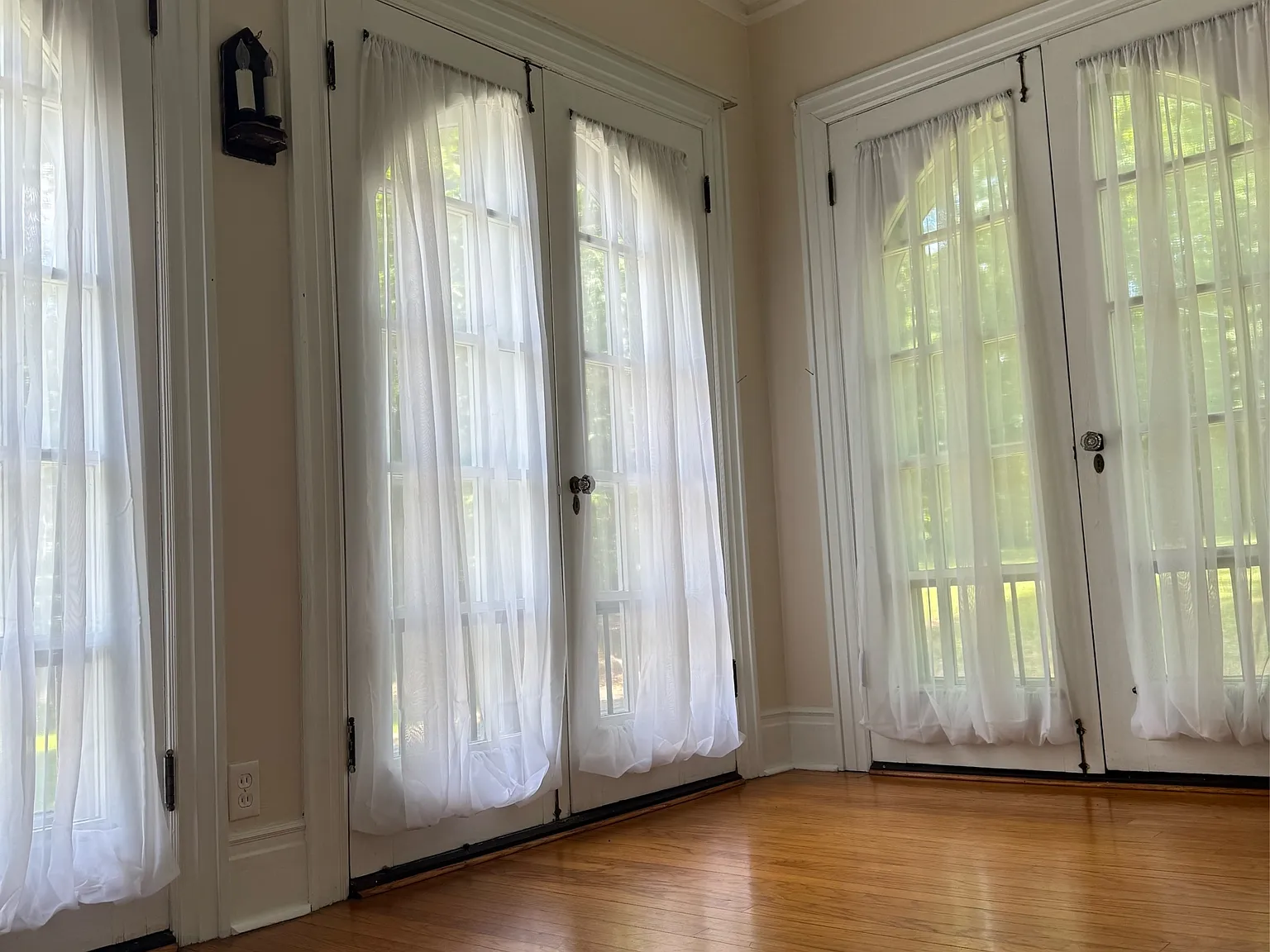 36 Beverly Place - 1 — Photo 4