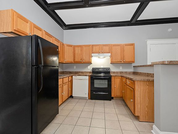 4th image of 3839-3843 S Michigan Ave #1SE