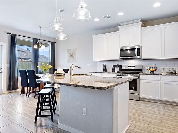 2nd image of 8110 Luz De Luna Street