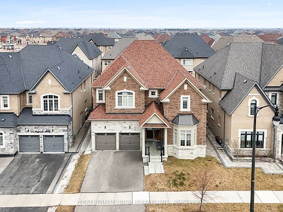 3rd image of 25 Trail Rider Dr