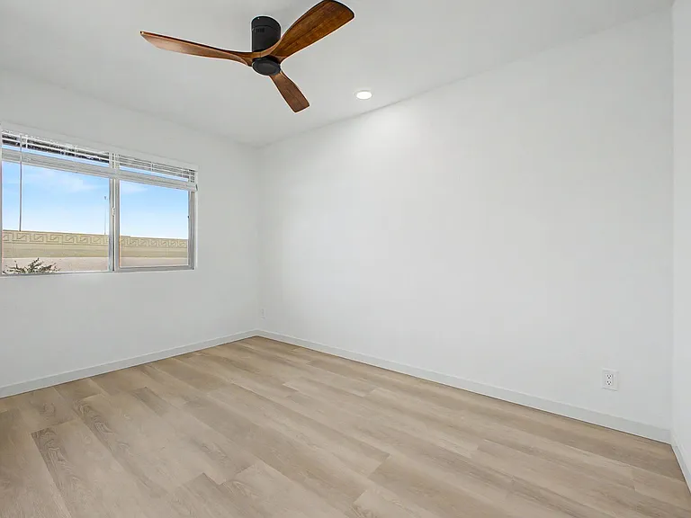 1812 W Village Way — Photo 17