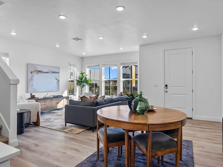 488 W Greenstone Pl — Photo 15