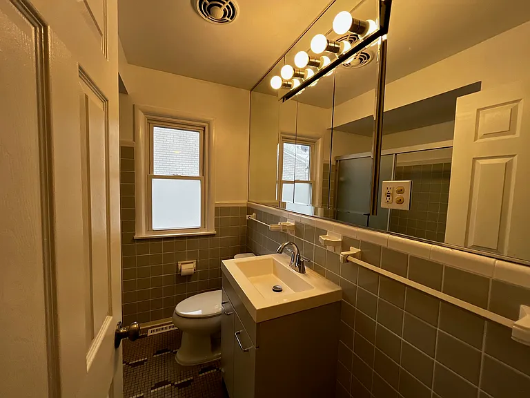 28070 Brentwood St — Photo 15