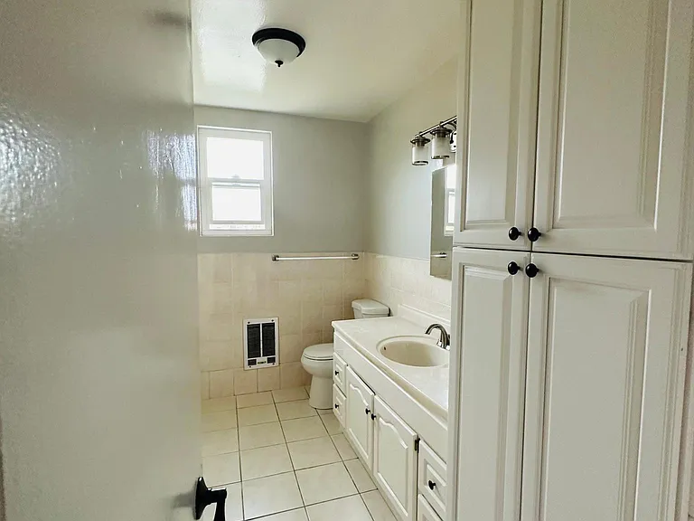 1541 College View Dr #5 — Photo 5