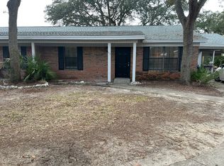 61 3rd Ave, Shalimar, FL 32579
