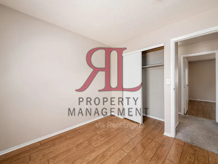 4922 Dunlap Rd — Photo 16