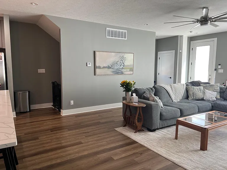 1618 Carrollton Ave — Photo 6
