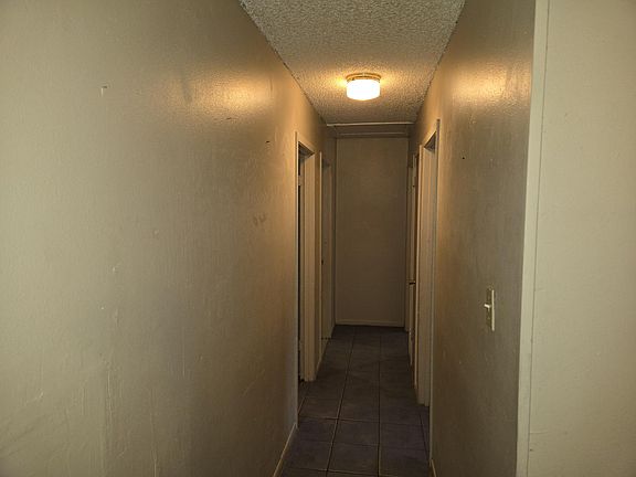 4th image of 1906 Railroad St