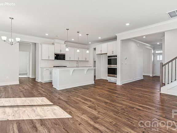 5th image of 2220 Keppel Ct