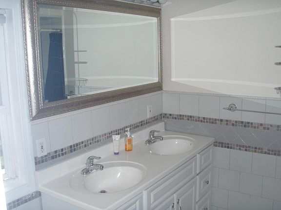3rd image of 13 Merklin Ave