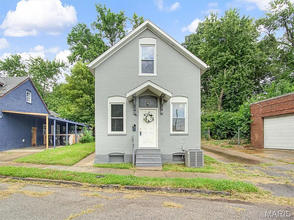 508 Freeburg Ave photo 1