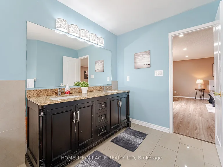 41 Beachpoint Blvd #UPPER — Photo 31