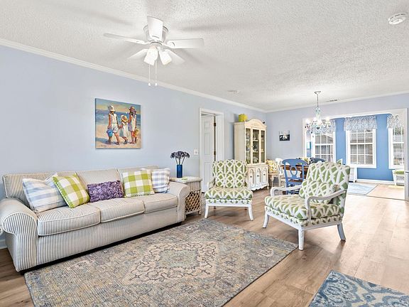 3rd image of 9421 Timber Row