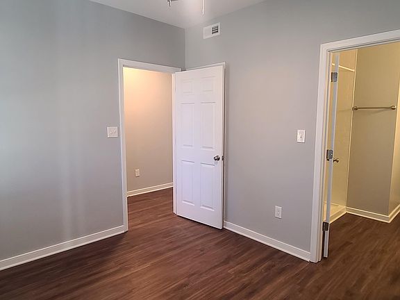 5th image of 517 Catherine St #1
