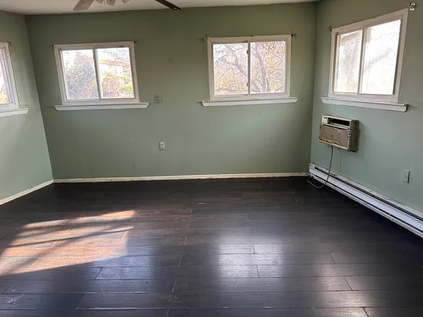 99-20 Albert Road image 4 of 7