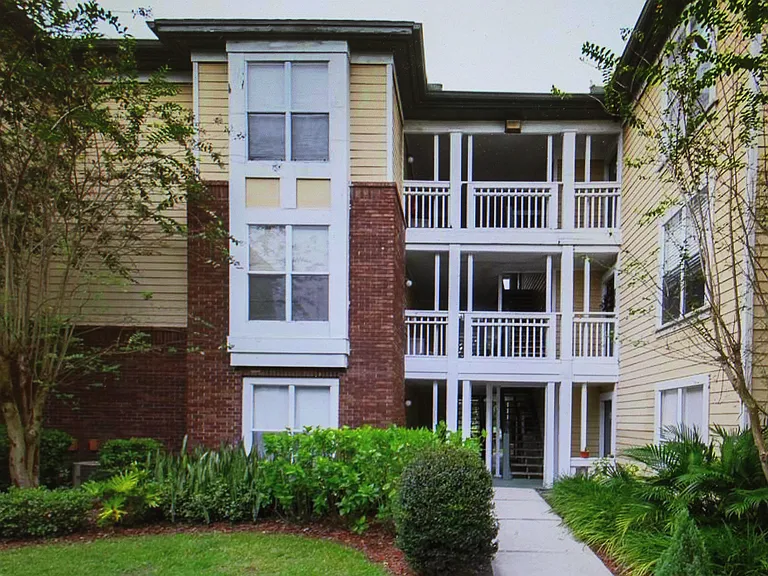 4107 Chatham Oak Ct #307 — Photo 1