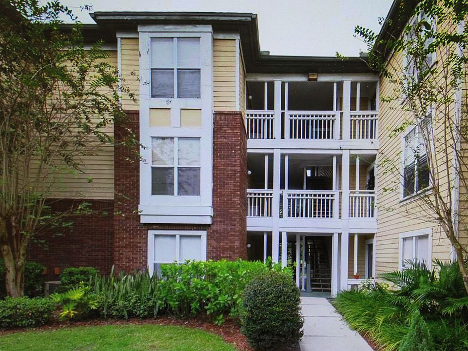 1st image of 4107 Chatham Oak Ct APT 307