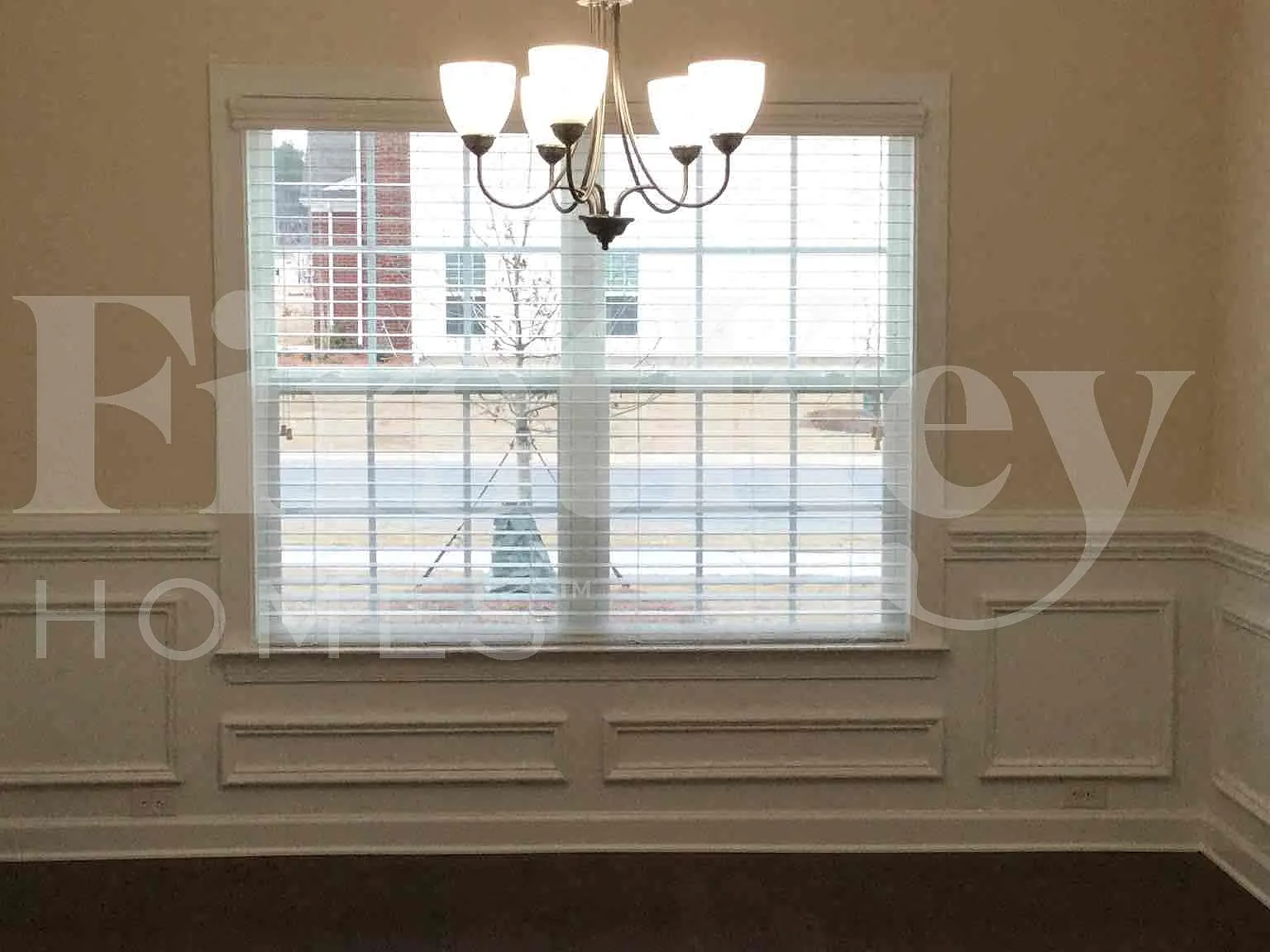 4 bed, 2.5 bath, 2816 sqft, $3,045 — Photo 4