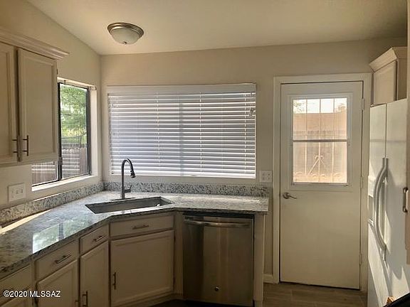5th image of 5971 N Belbrook Dr