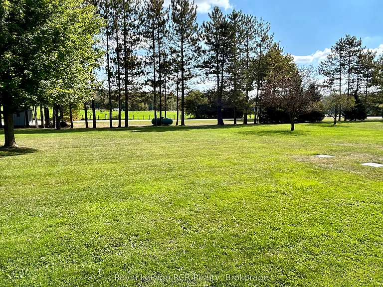 324097 The Glen Rd — Photo 4
