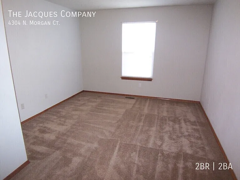 4304 N Morgan Ct — Photo 3