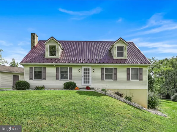 12 Mount Airy Rd, New Providence, PA 17560