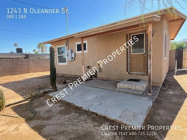 1243 N Oleander St — Photo 23