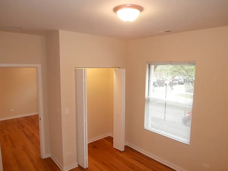 6975 N Greenview Ave #3 — Photo 6