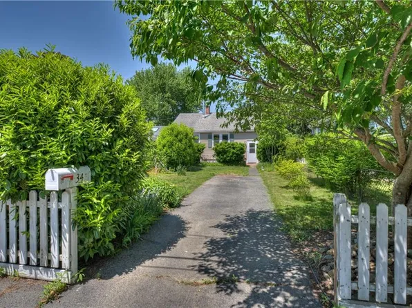 34 Central Ave, Warren, RI 02885
