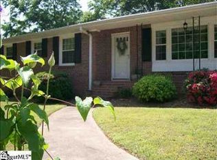 404 Wembley Rd, Greenville, SC 29607